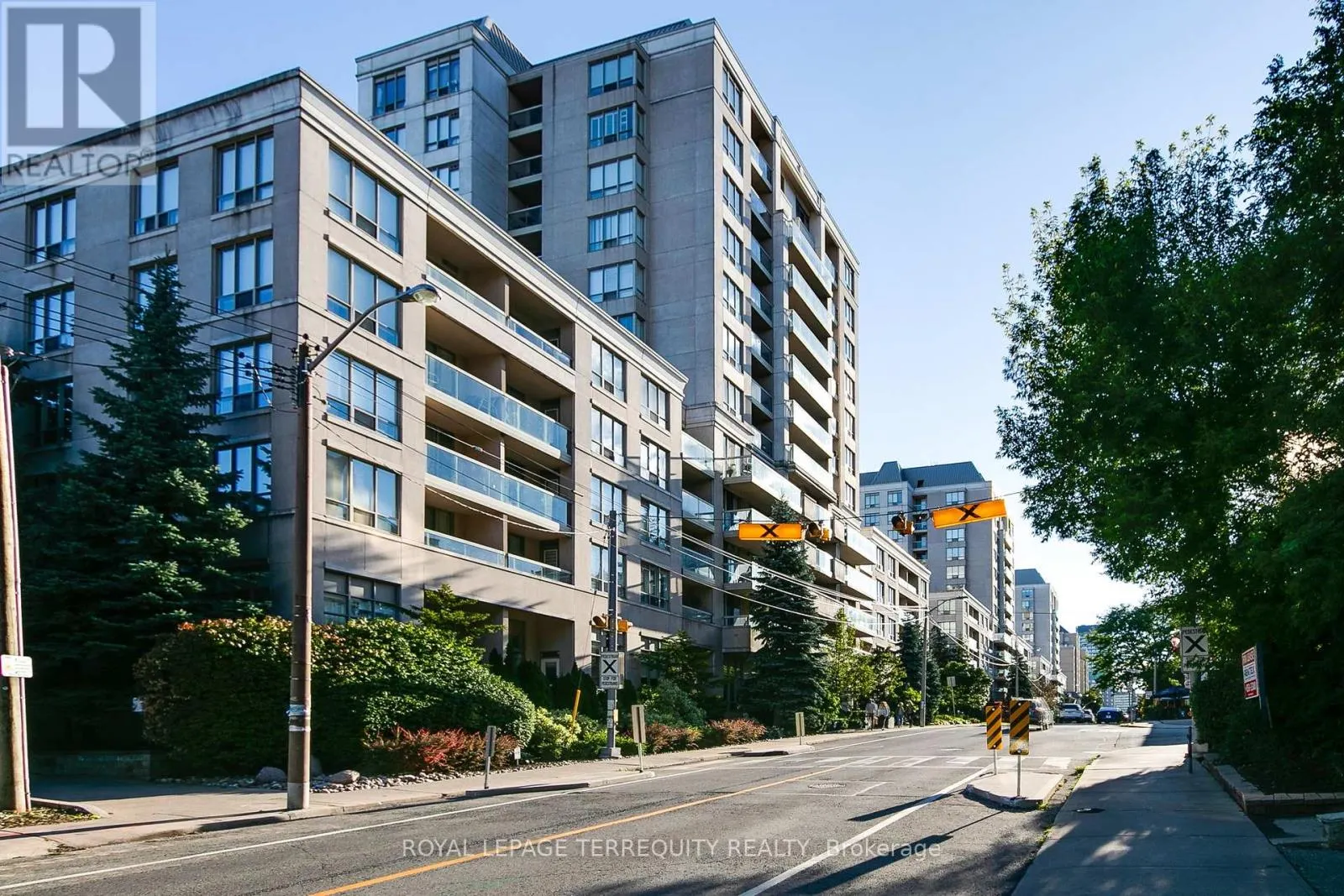 501 - 253 MERTON STREET