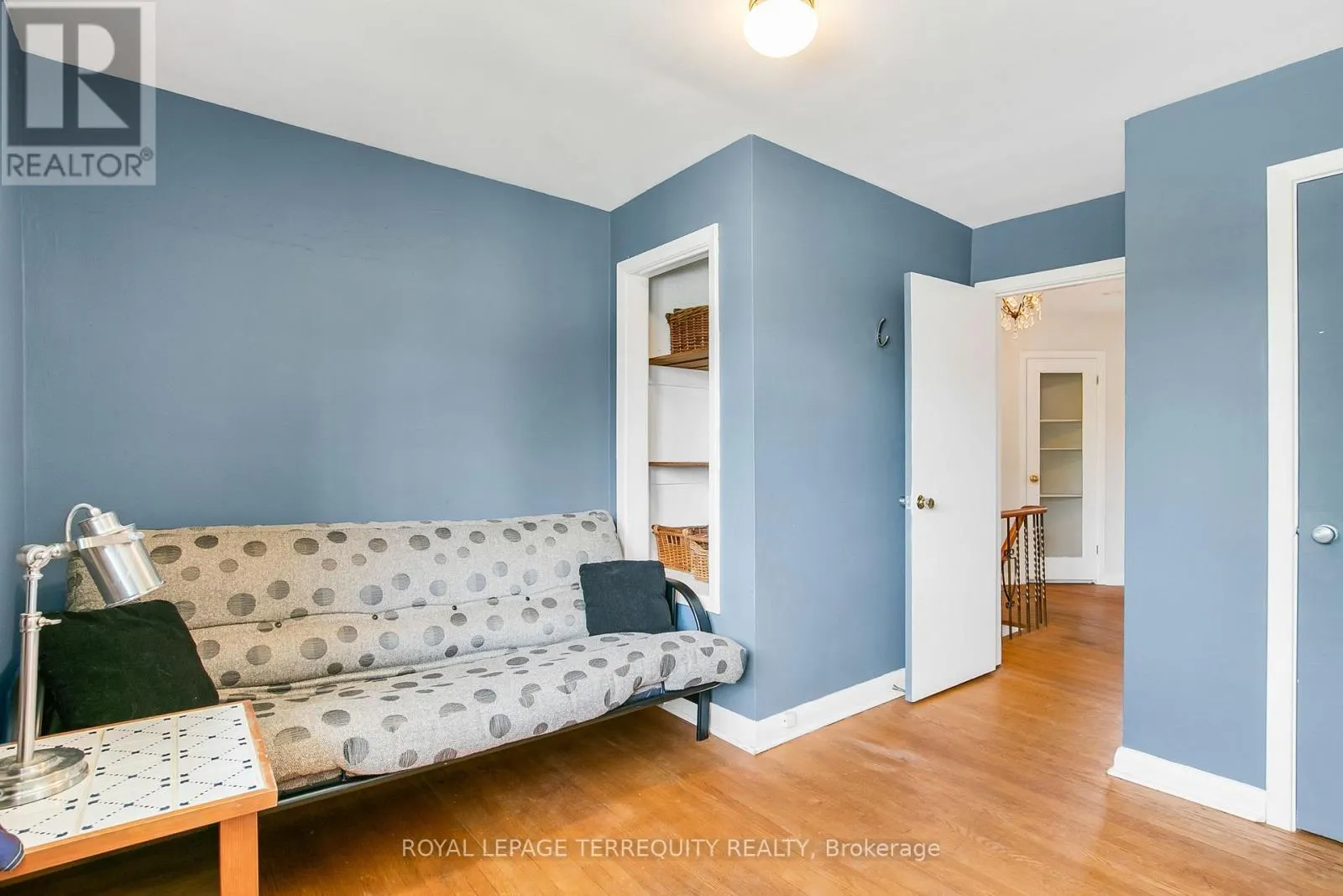 11 URBANDALE AVENUE