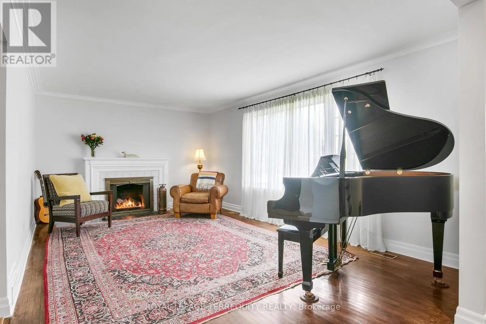 11 URBANDALE AVENUE