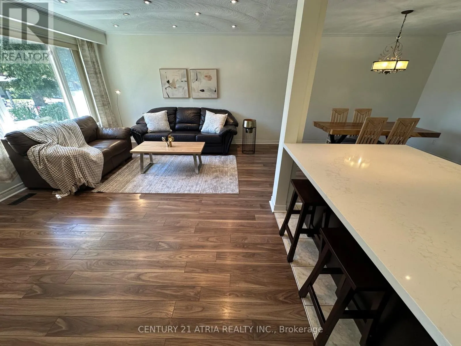 18 REIBER CRESCENT