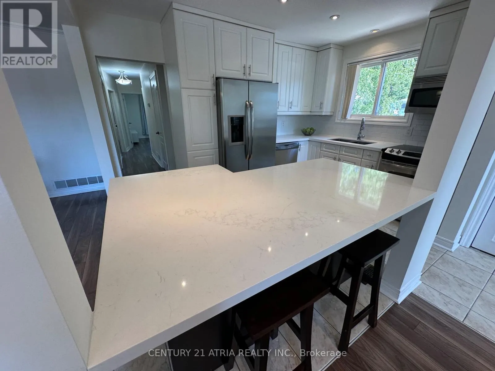 18 REIBER CRESCENT