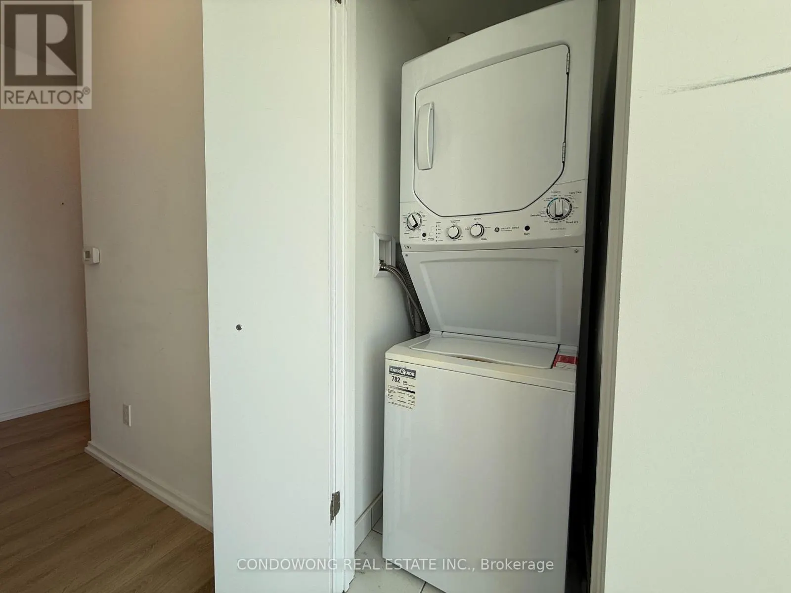 3608 - 197 YONGE STREET