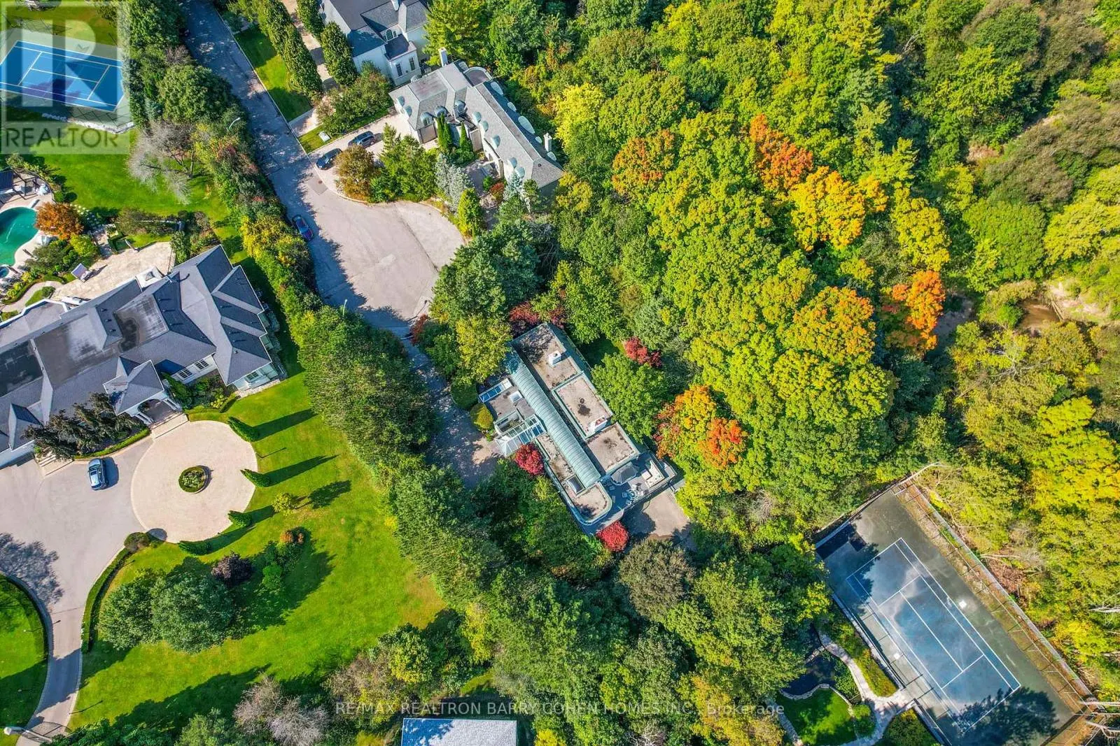 18 TIMBERGLADE COURT