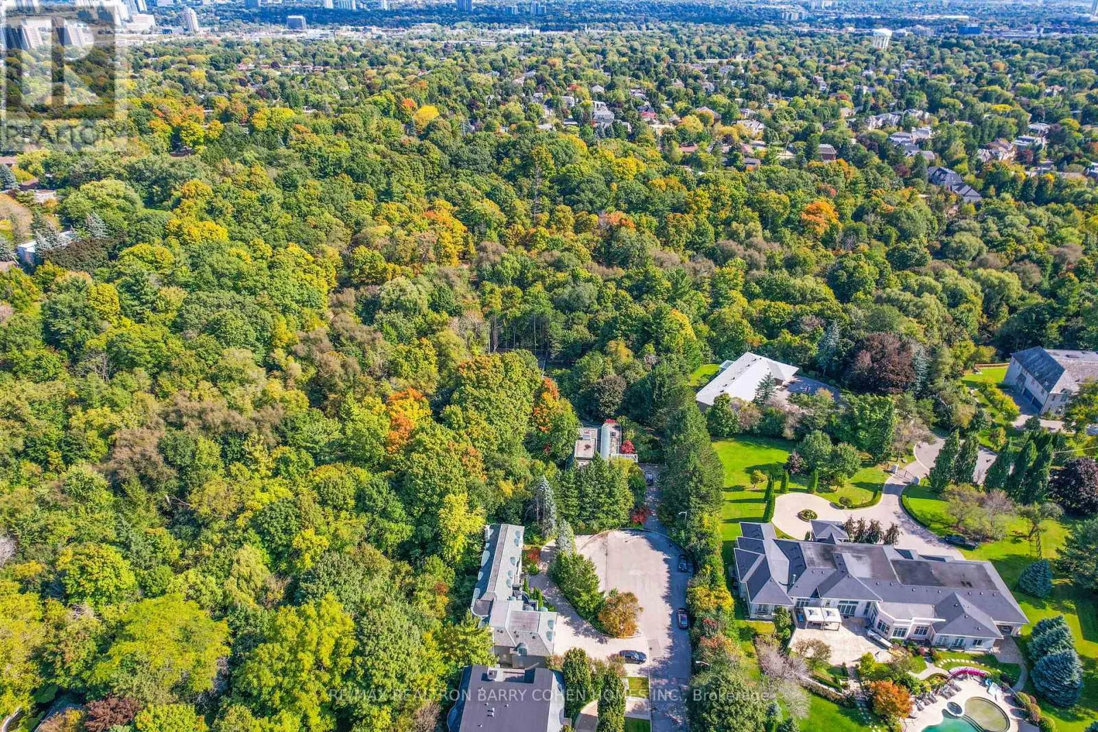 18 TIMBERGLADE COURT