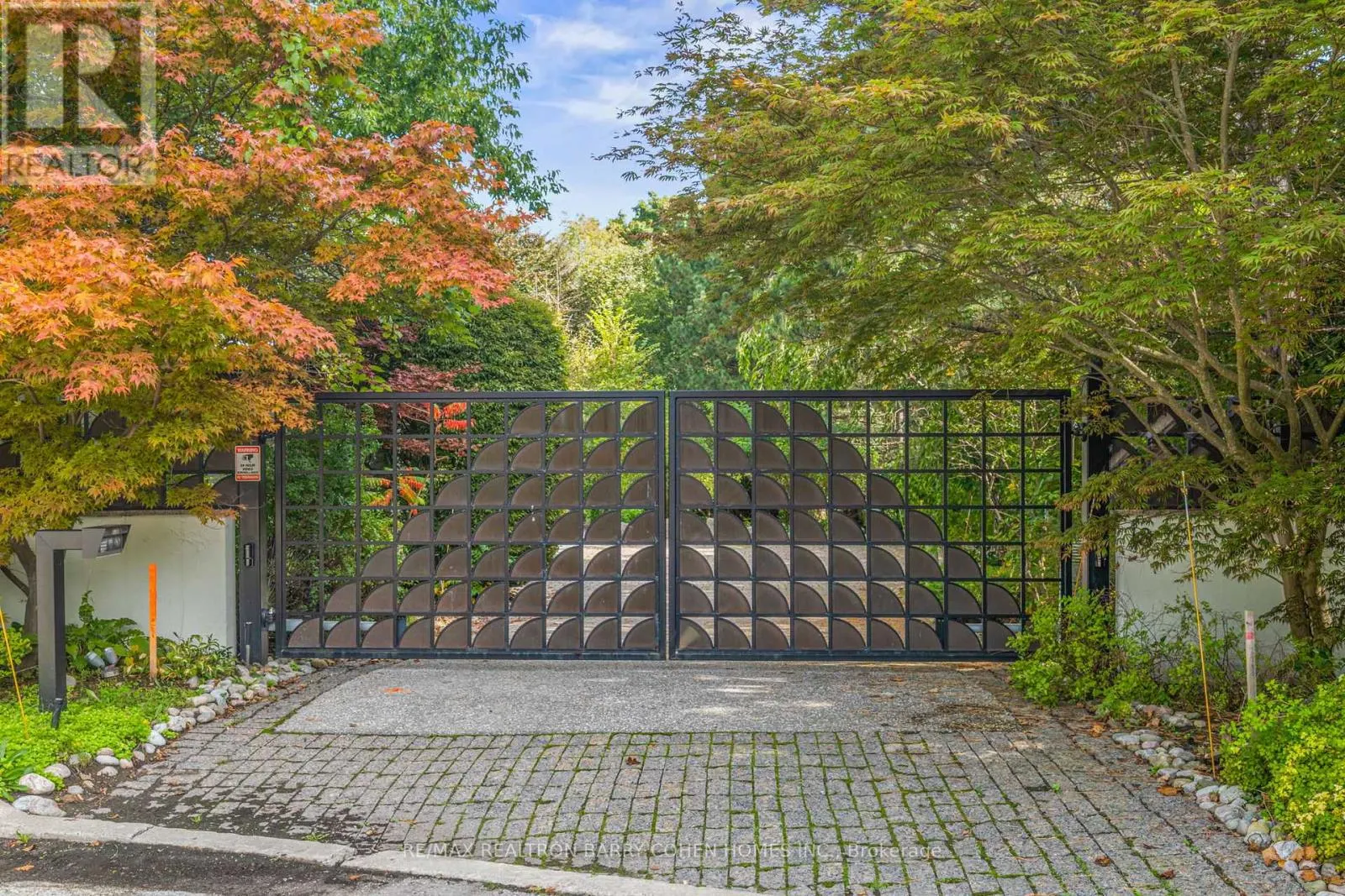 18 TIMBERGLADE COURT