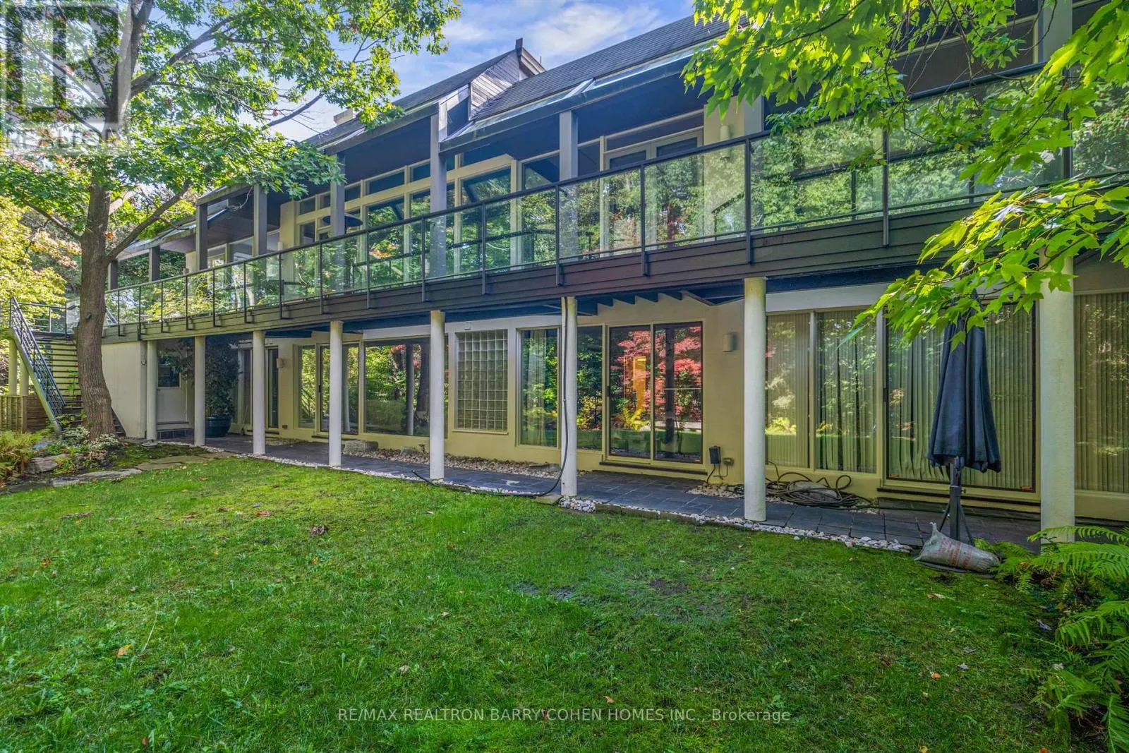 18 TIMBERGLADE COURT