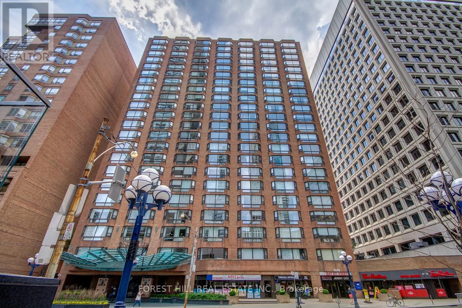 1105 - 1166 BAY STREET