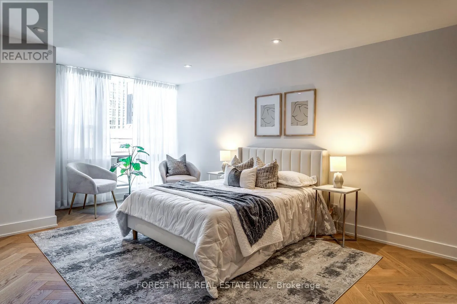 1105 - 1166 BAY STREET