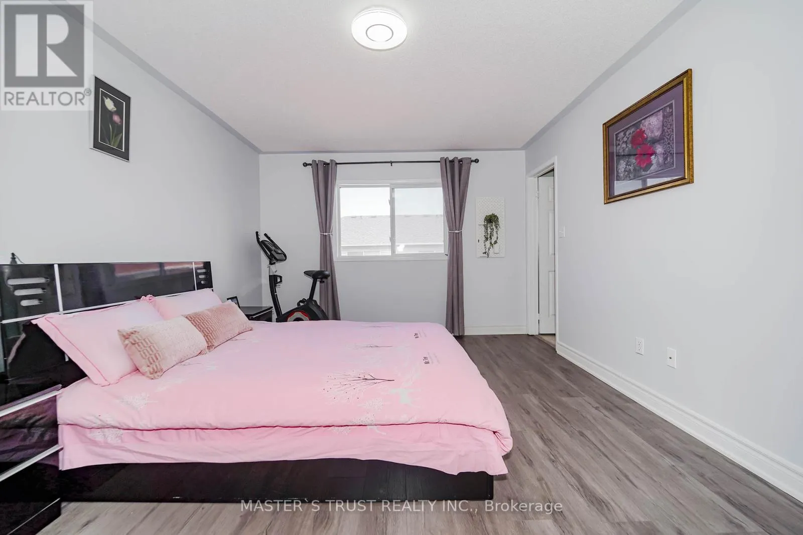40 ROCHEFORT DRIVE