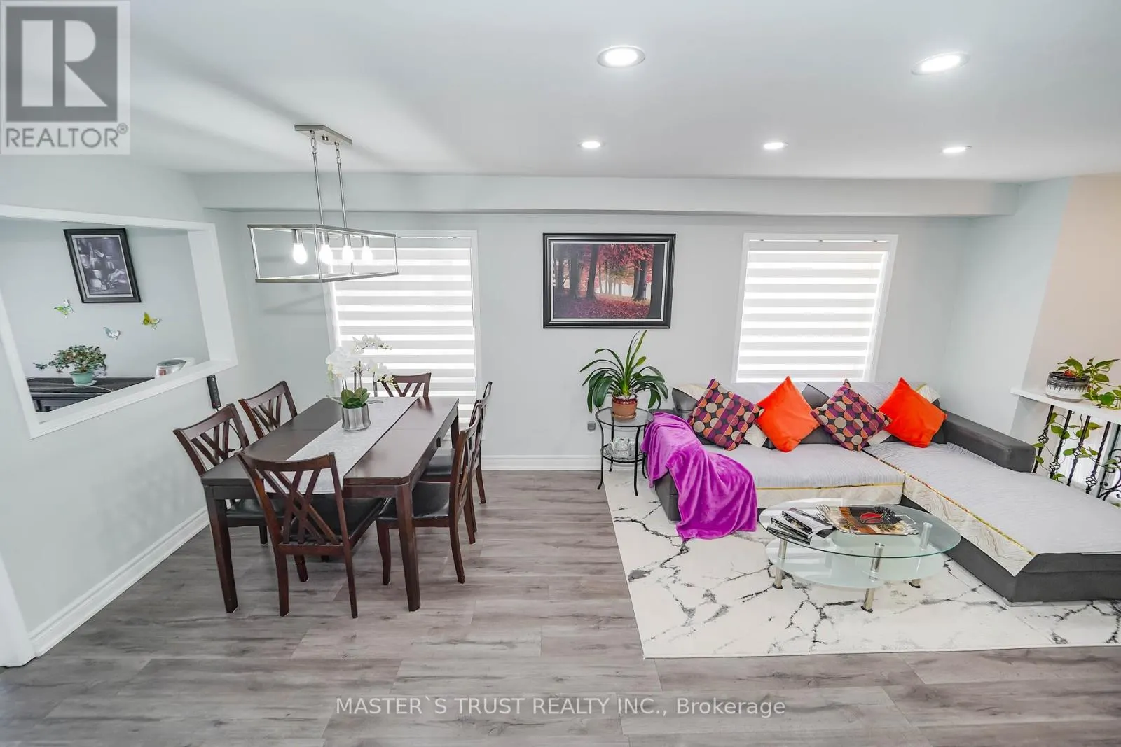 40 ROCHEFORT DRIVE