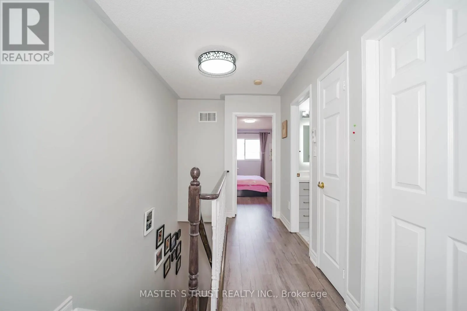 40 ROCHEFORT DRIVE