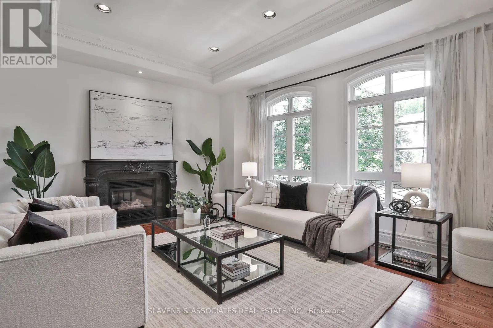 523 FAIRLAWN AVENUE