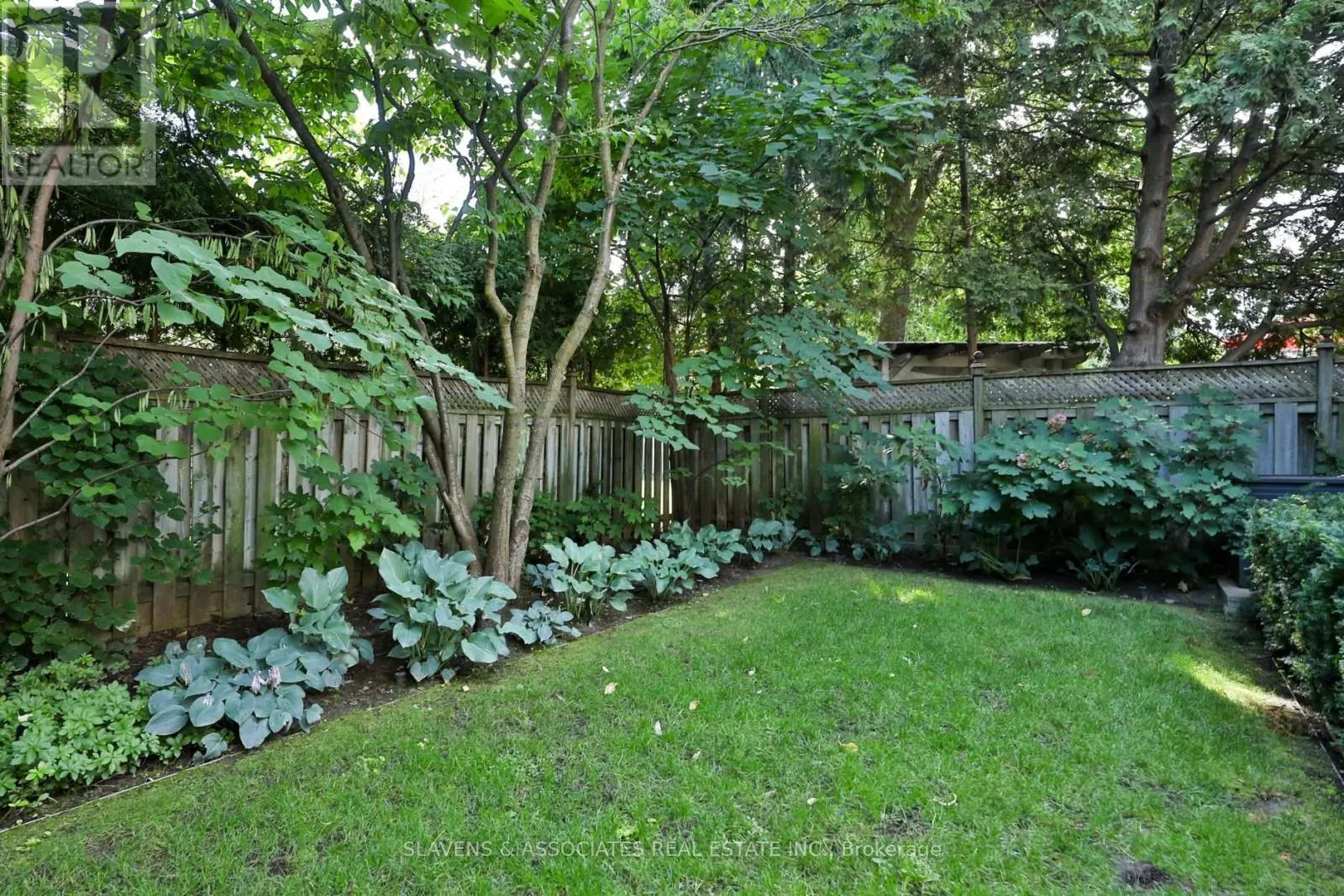 523 FAIRLAWN AVENUE