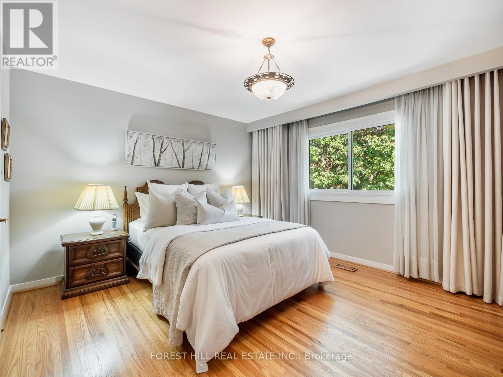 16 OLDBOROUGH CIRCLE