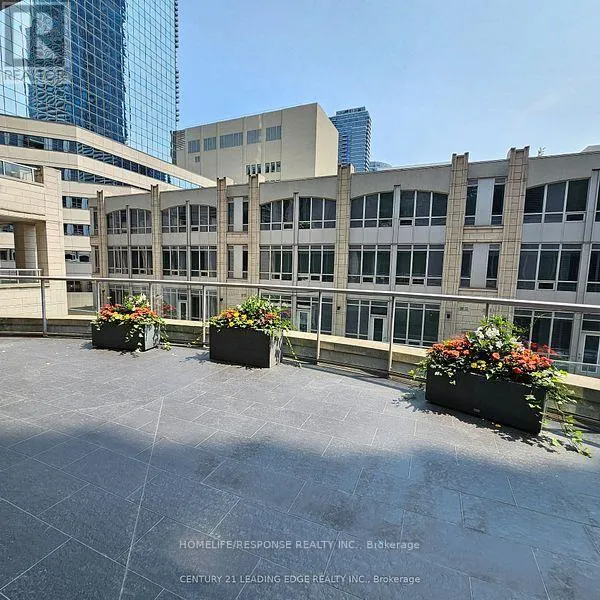 1011 - 761 BAY STREET