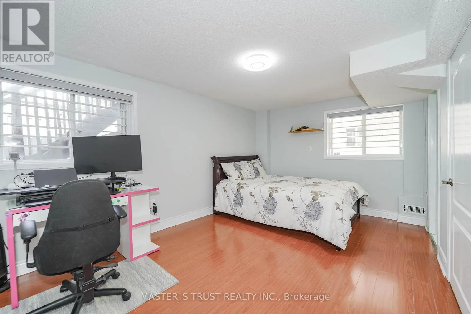 40 ROCHEFORT DRIVE
