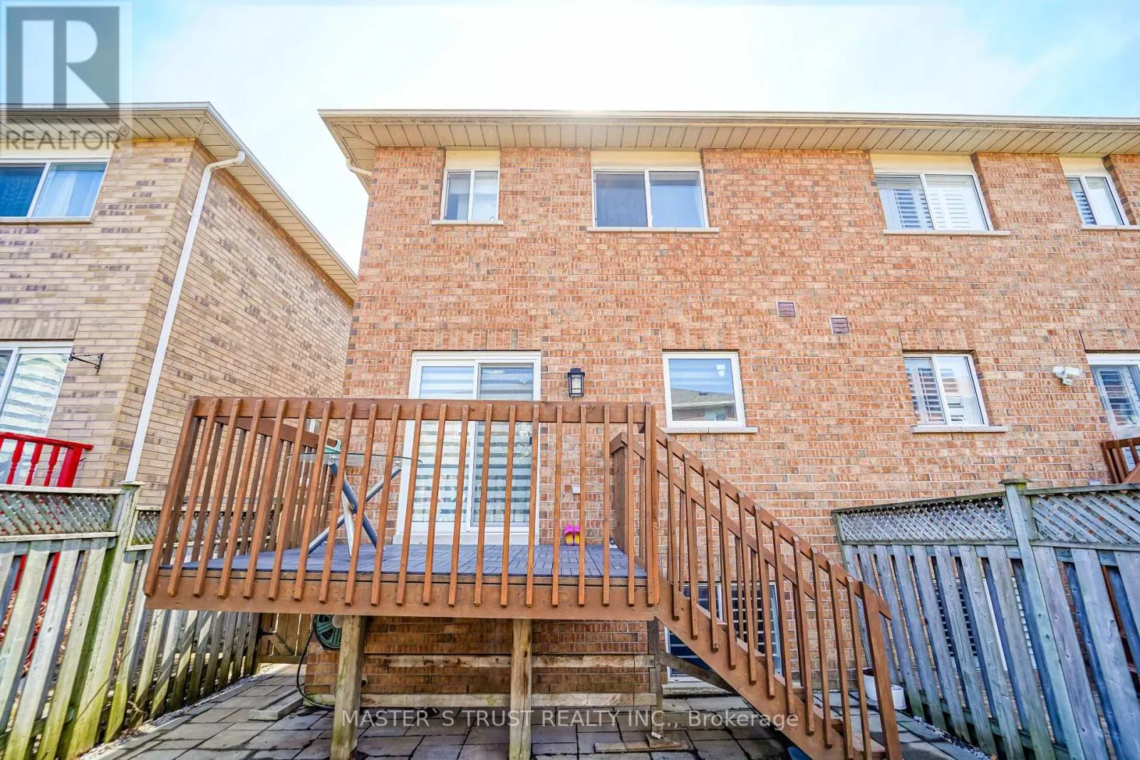40 ROCHEFORT DRIVE