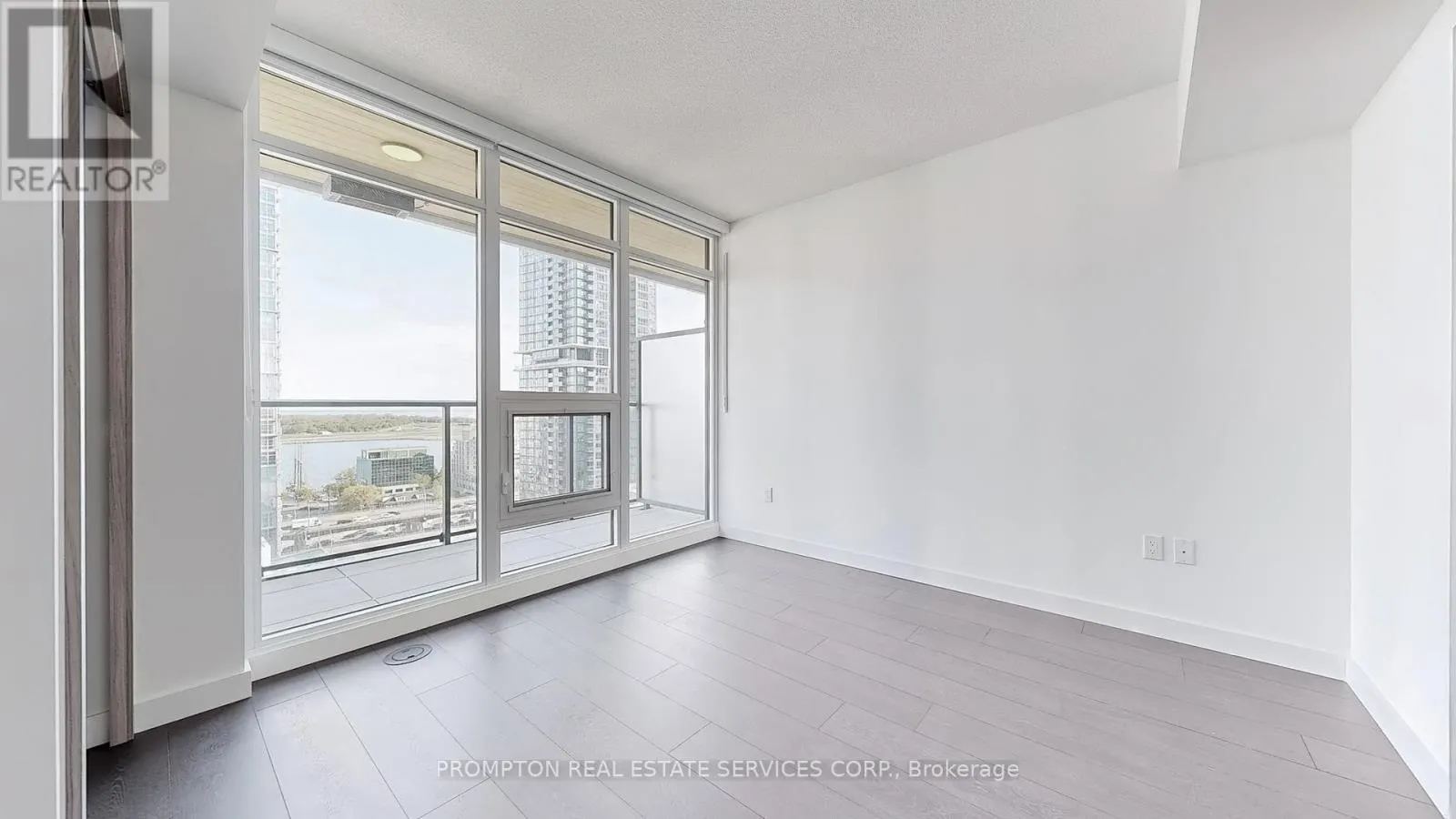 2310 - 3 CONCORD CITYPLACE WAY