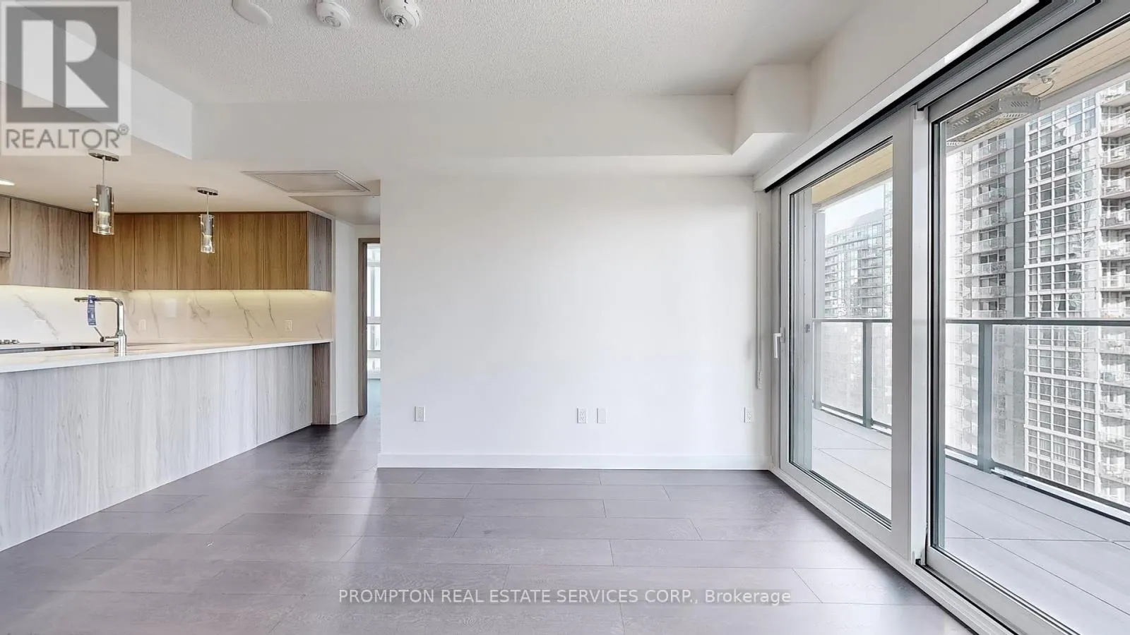 2310 - 3 CONCORD CITYPLACE WAY