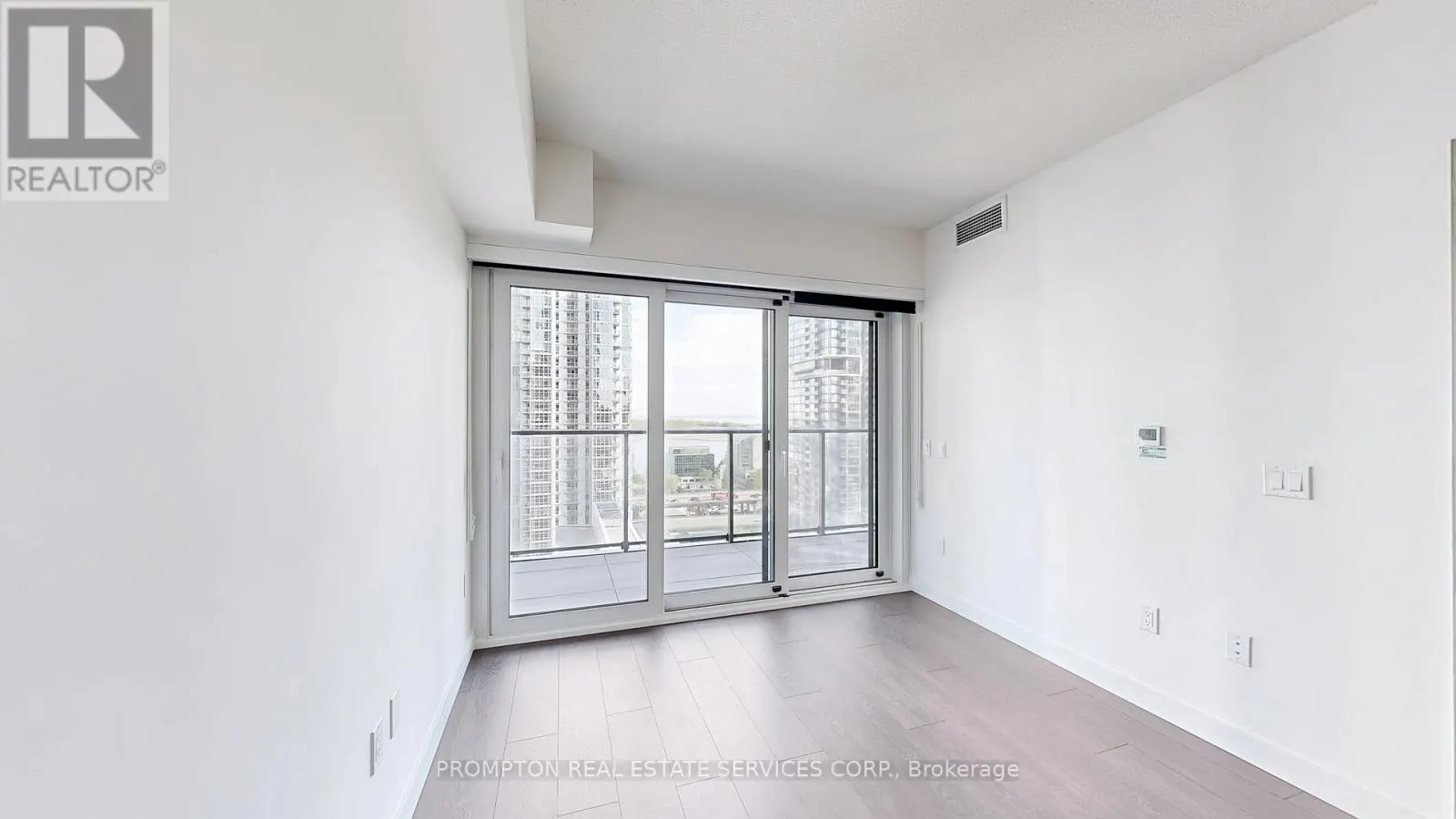 2310 - 3 CONCORD CITYPLACE WAY