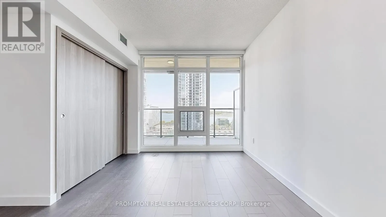 2310 - 3 CONCORD CITYPLACE WAY