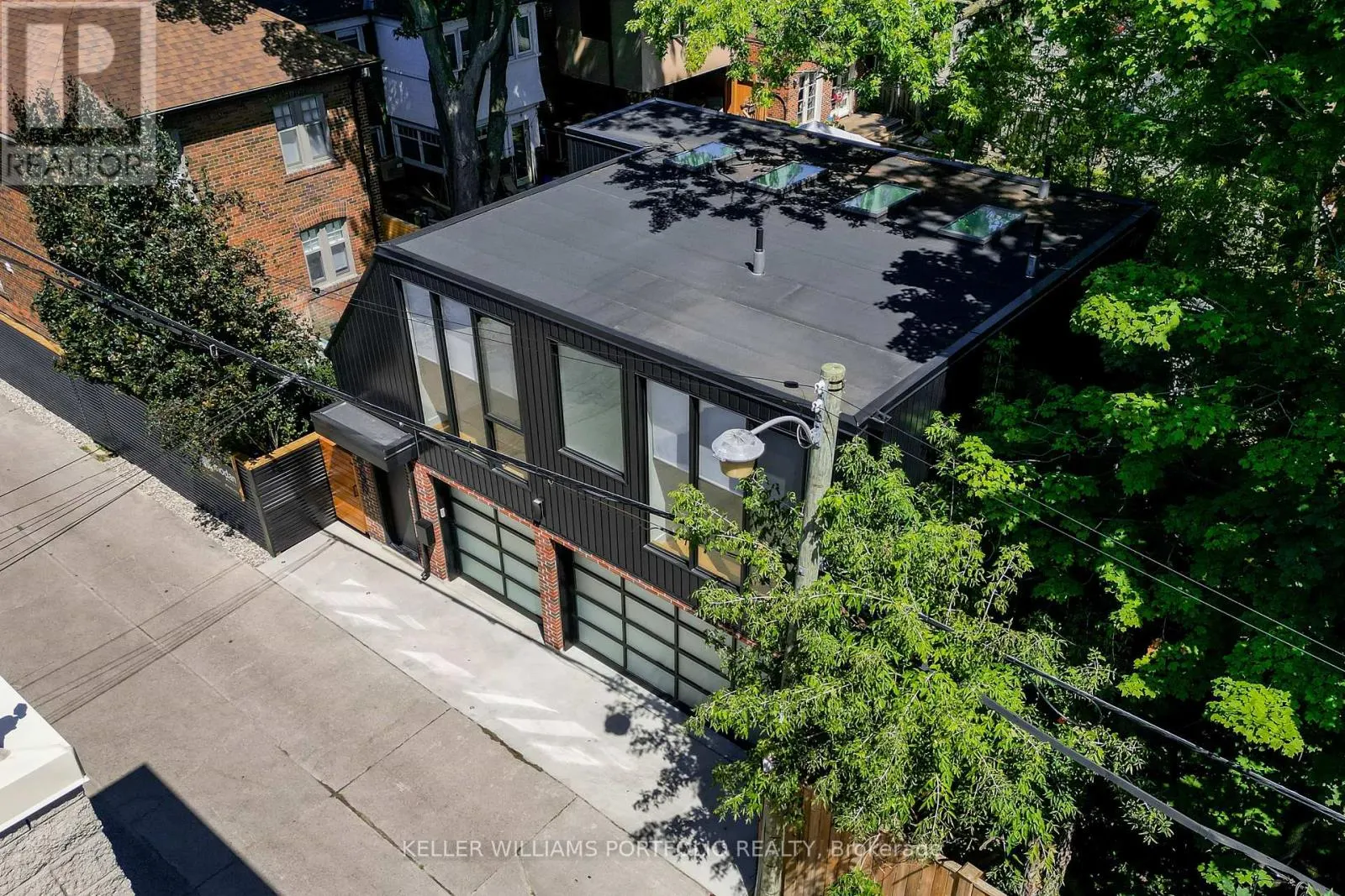 229 MANOR ROAD E