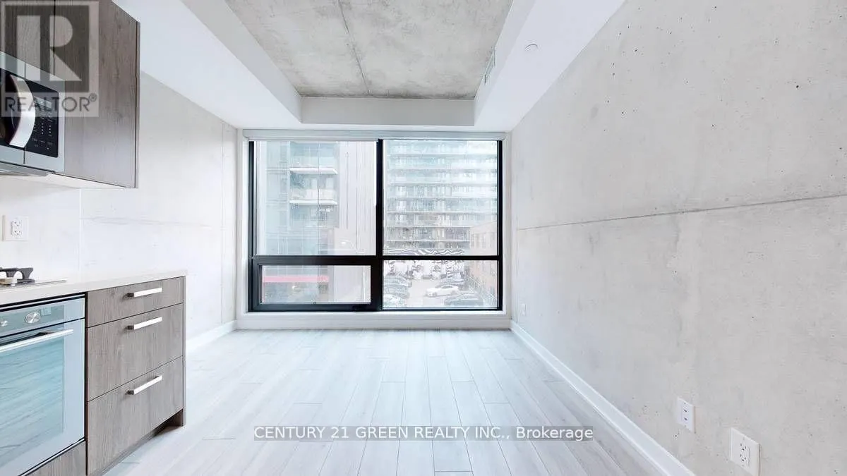204 - 458 RICHMOND STREET W