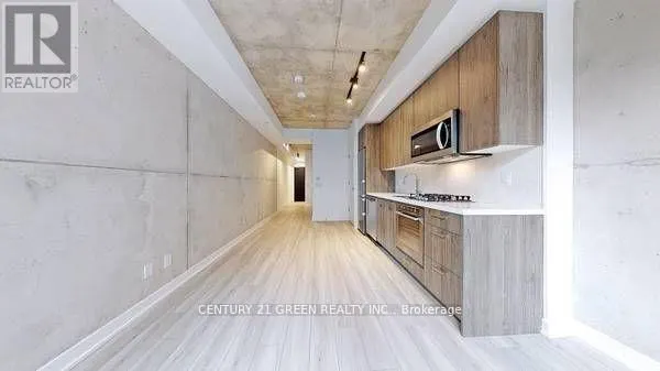 204 - 458 RICHMOND STREET W