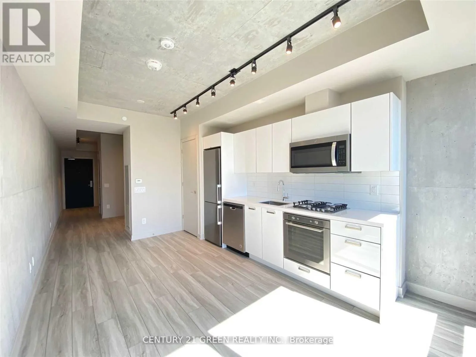 204 - 458 RICHMOND STREET W