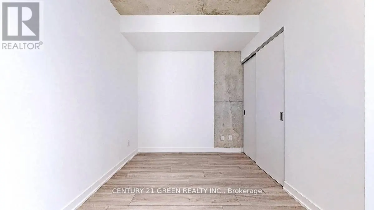 204 - 458 RICHMOND STREET W