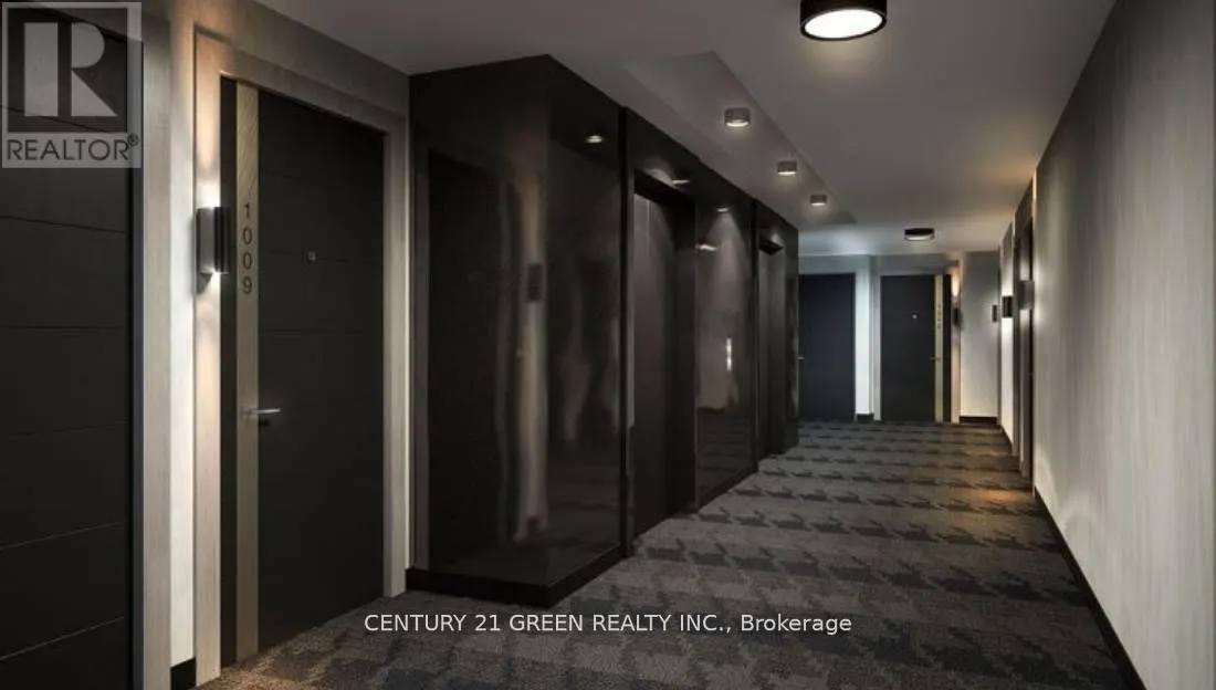 204 - 458 RICHMOND STREET W