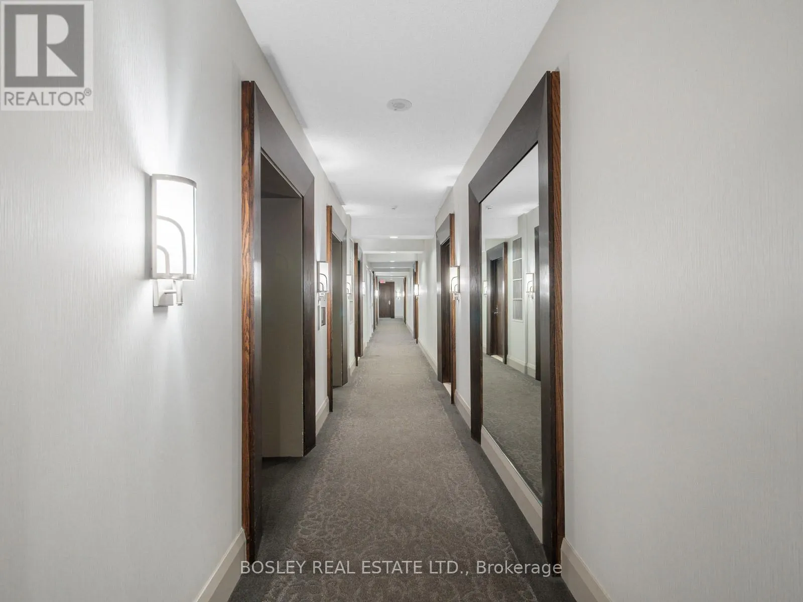 715 - 438 RICHMOND STREET W