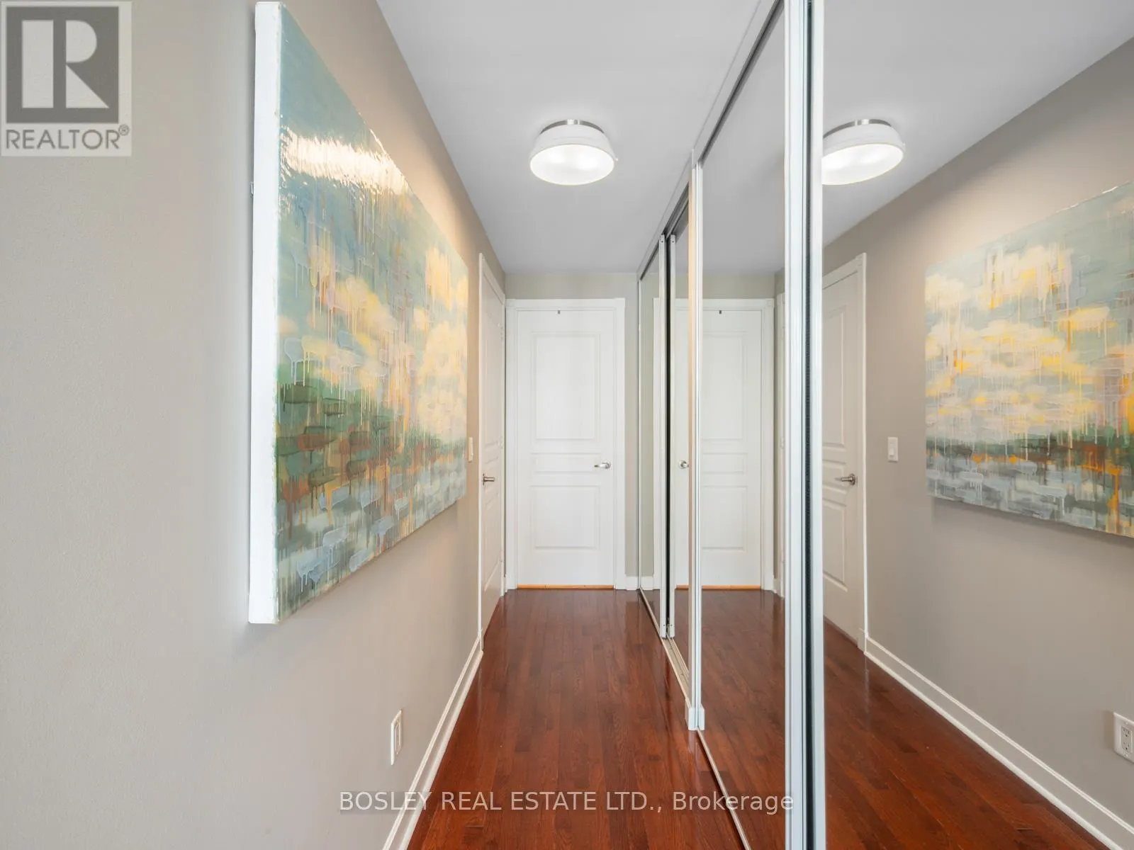 715 - 438 RICHMOND STREET W