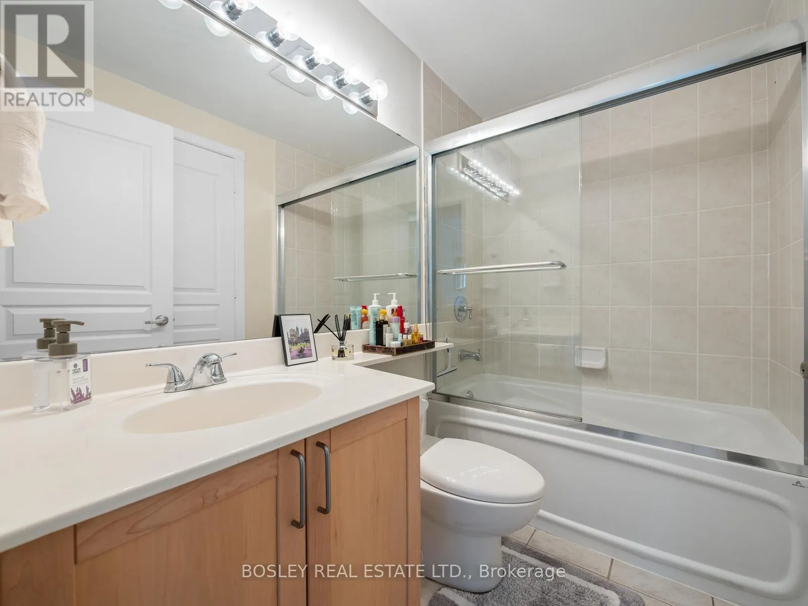 715 - 438 RICHMOND STREET W