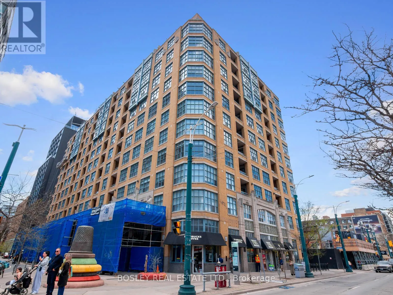 715 - 438 RICHMOND STREET W