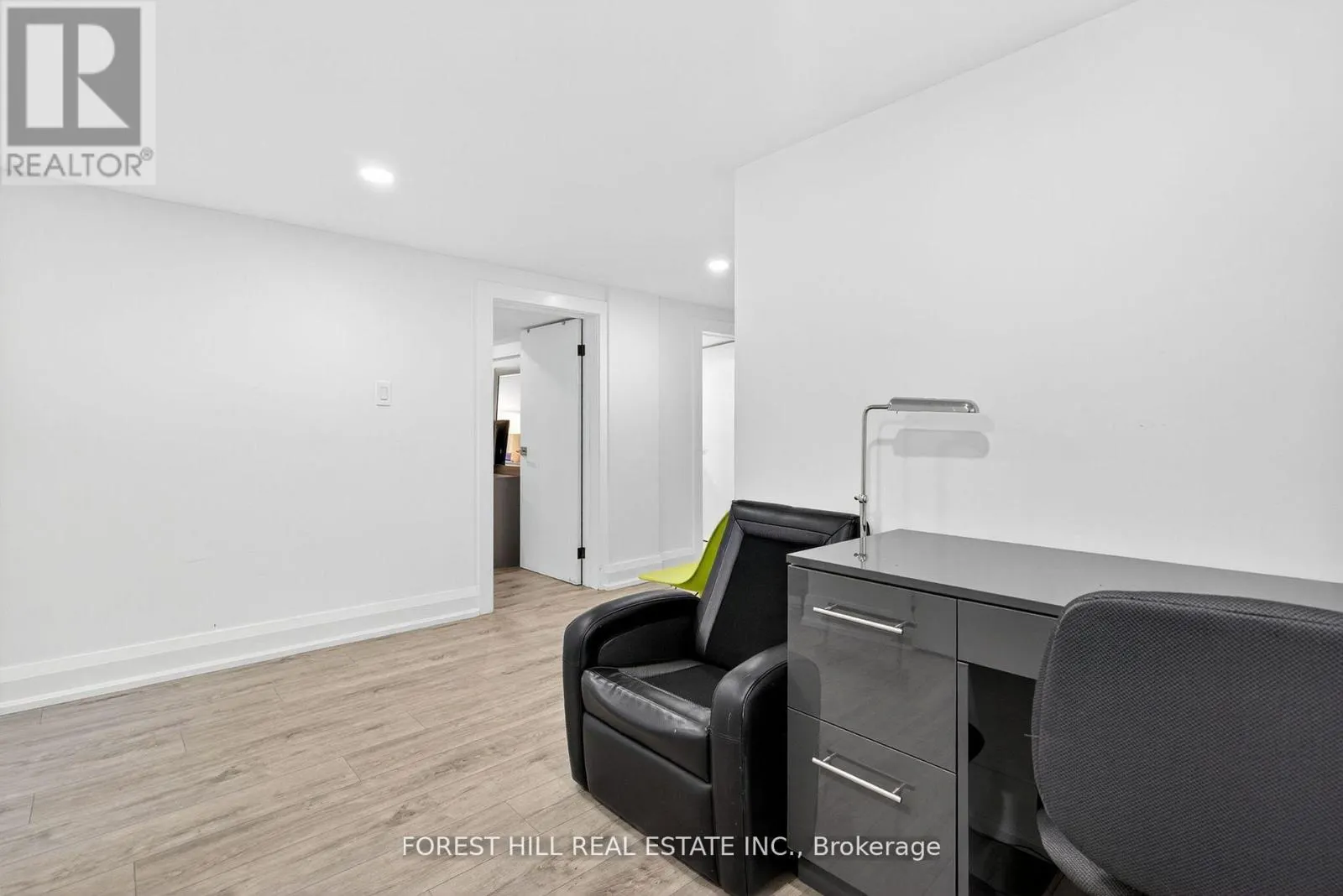 9 TADCASTER PLACE