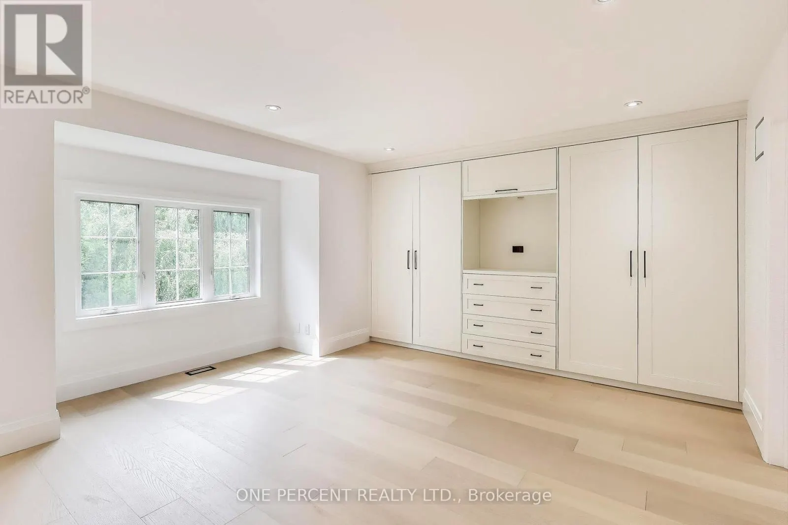 23 MITCHELL AVENUE
