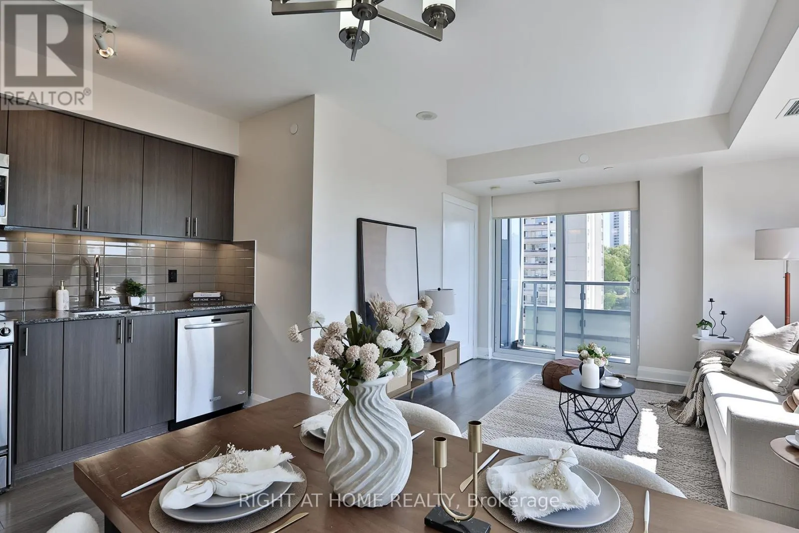 709 - 18 GRAYDON HALL DRIVE