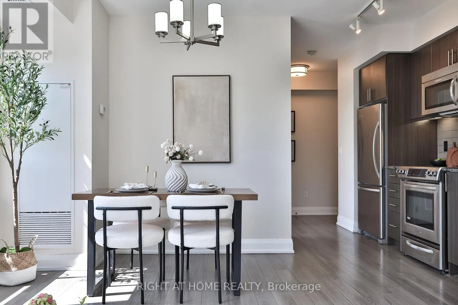 709 - 18 GRAYDON HALL DRIVE