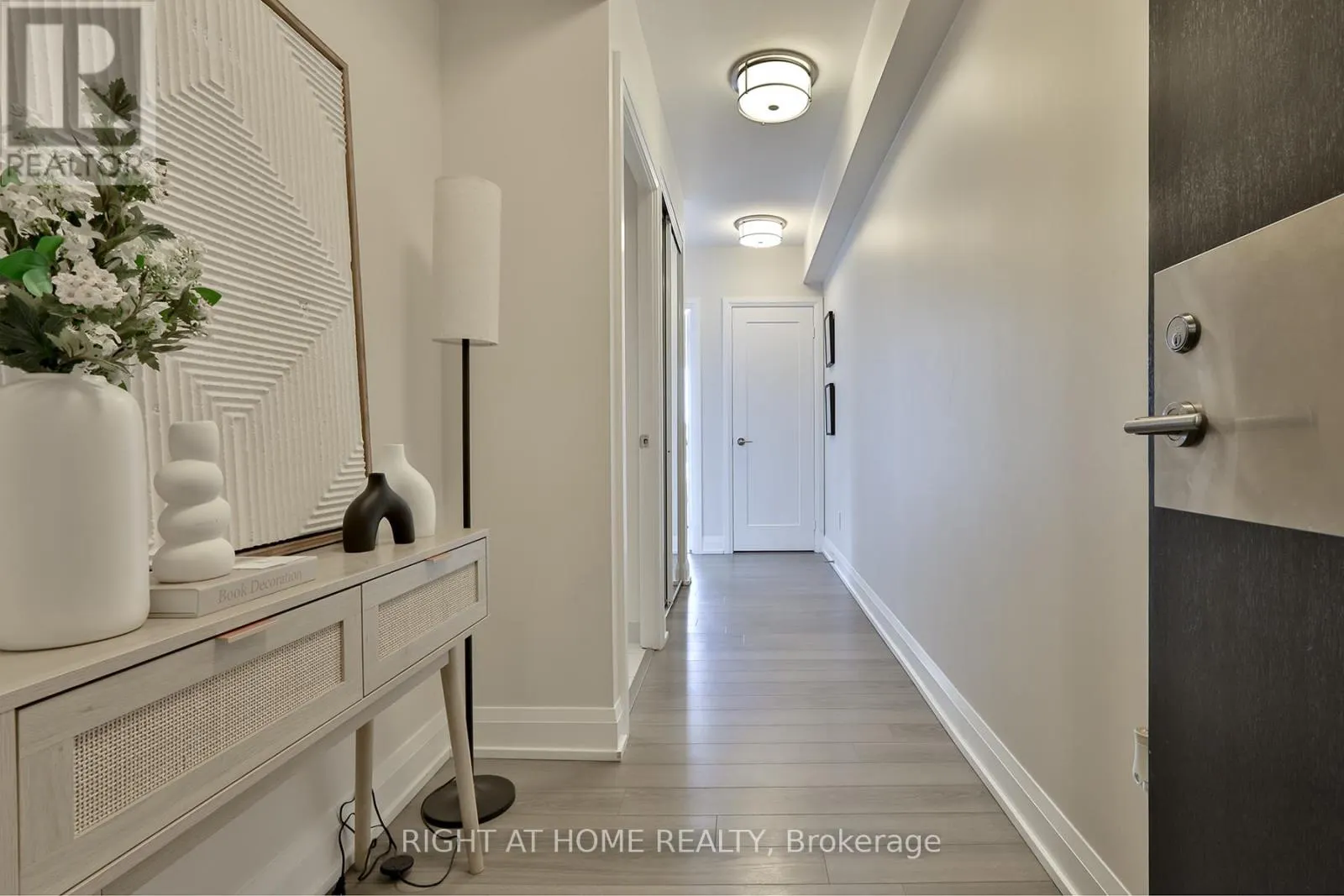 709 - 18 GRAYDON HALL DRIVE