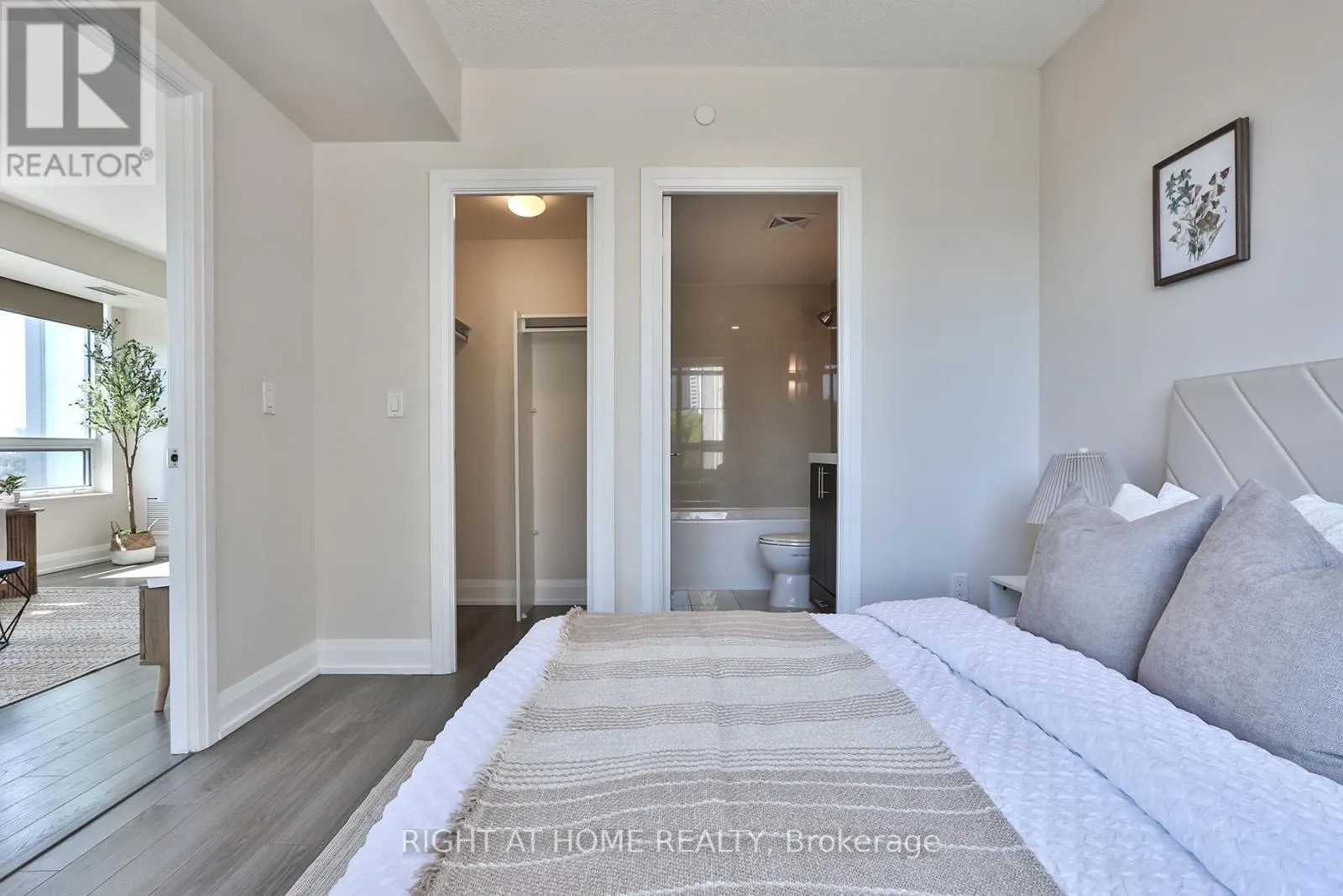 709 - 18 GRAYDON HALL DRIVE