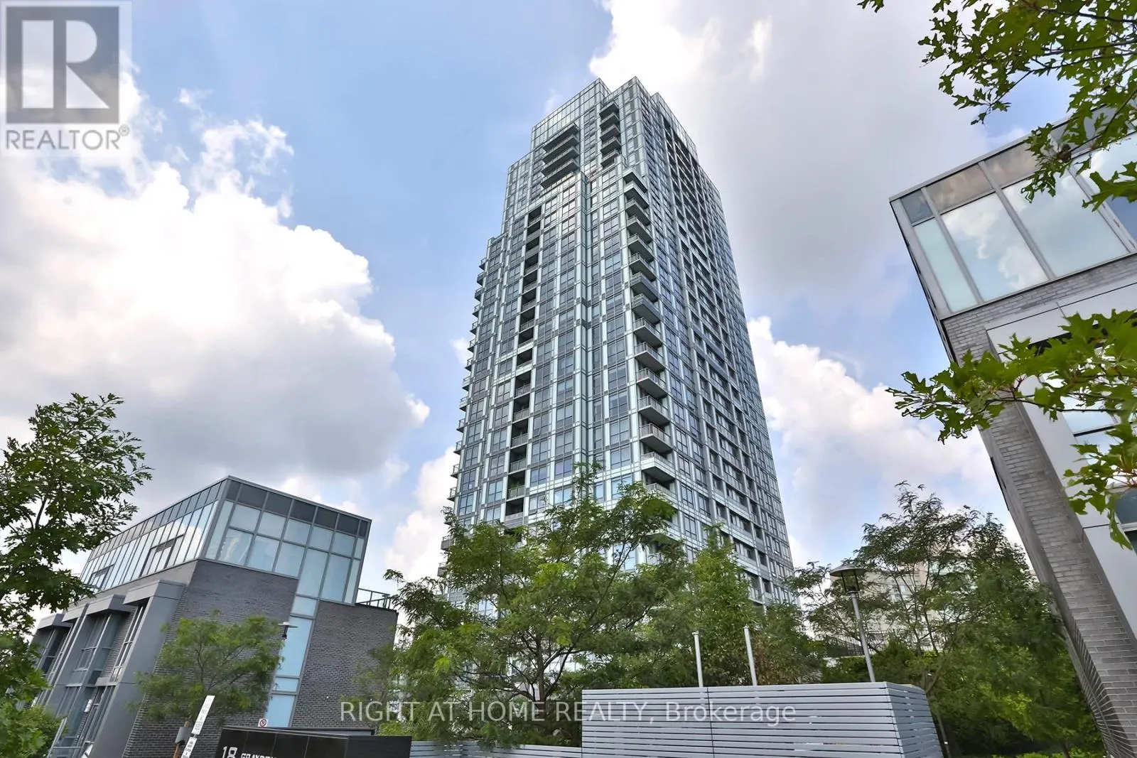709 - 18 GRAYDON HALL DRIVE