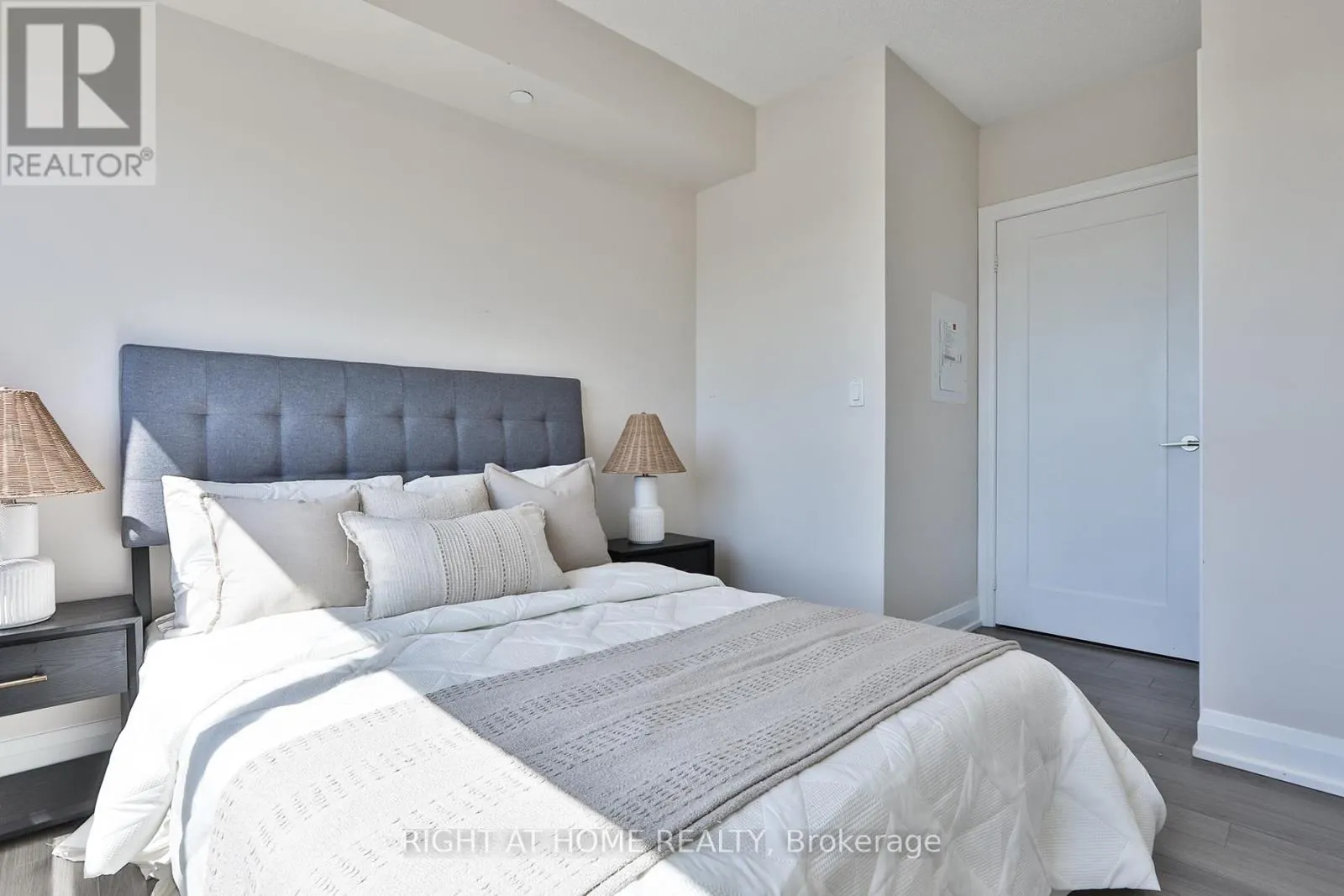 709 - 18 GRAYDON HALL DRIVE