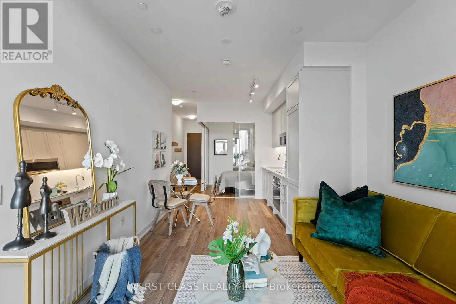 721 - 250 LAWRENCE AVENUE W