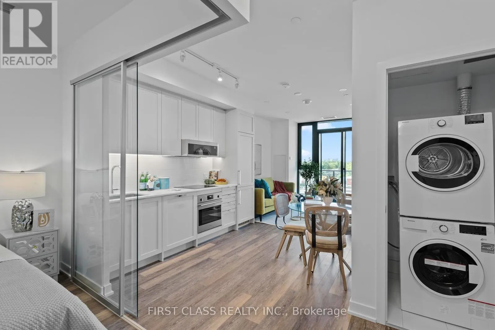 721 - 250 LAWRENCE AVENUE W