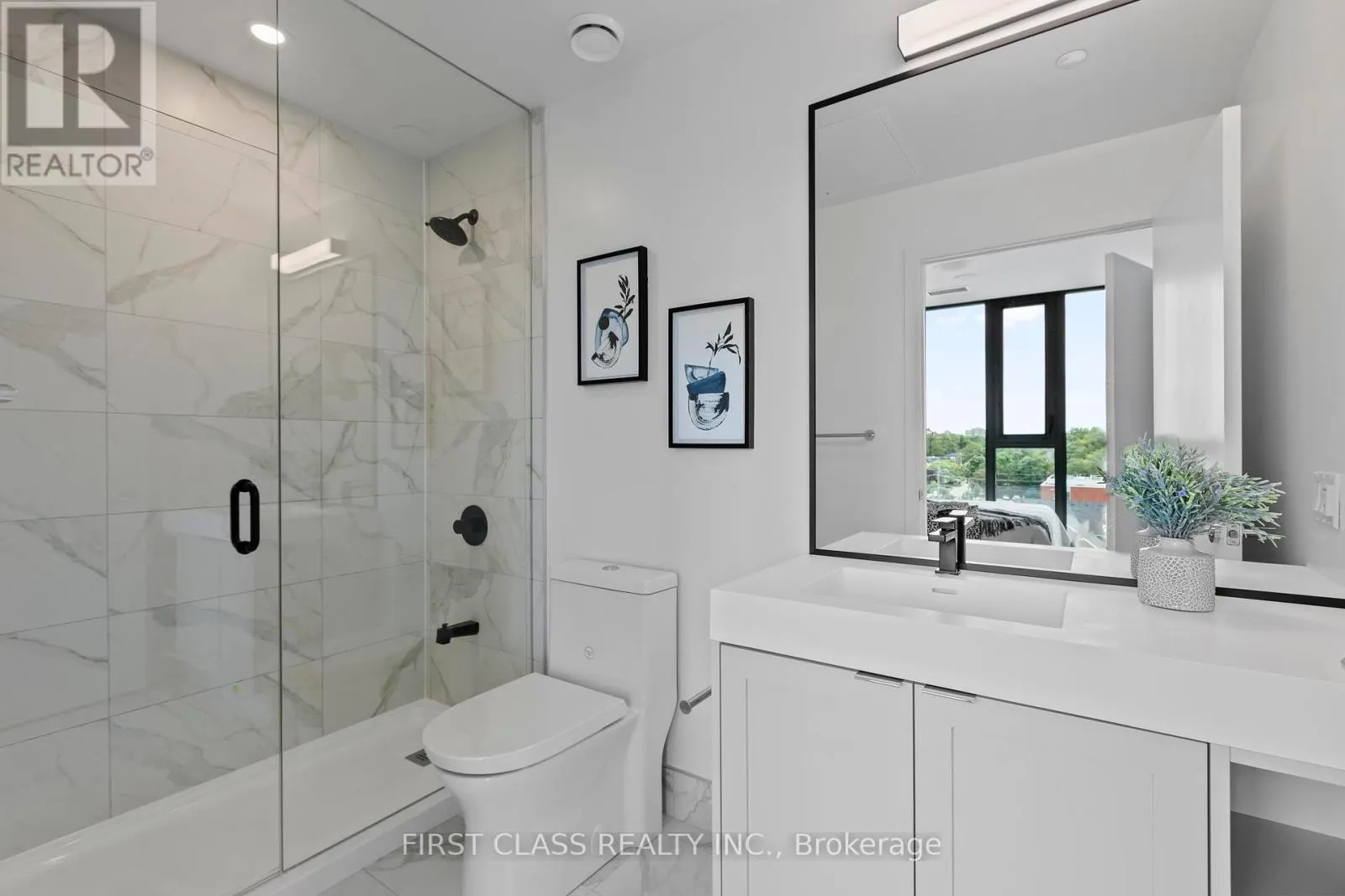 721 - 250 LAWRENCE AVENUE W