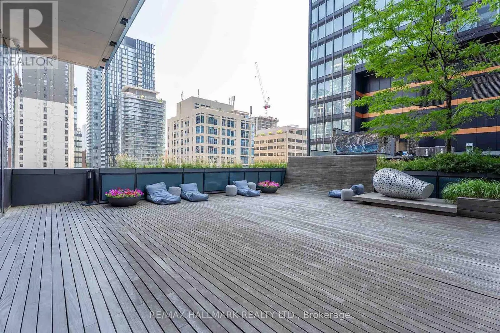 2611 - 5 ST JOSEPH STREET