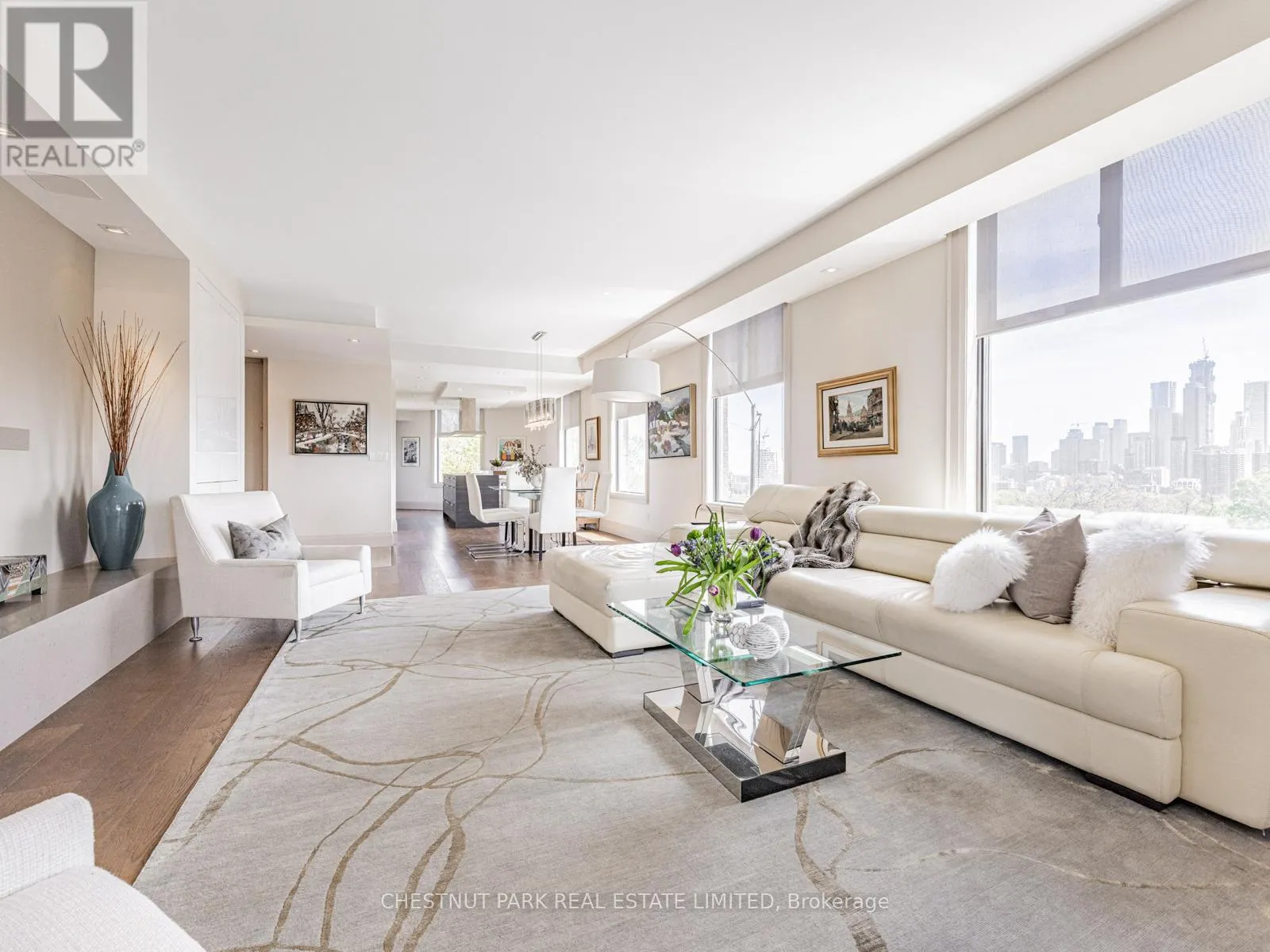 8 - 423 AVENUE ROAD