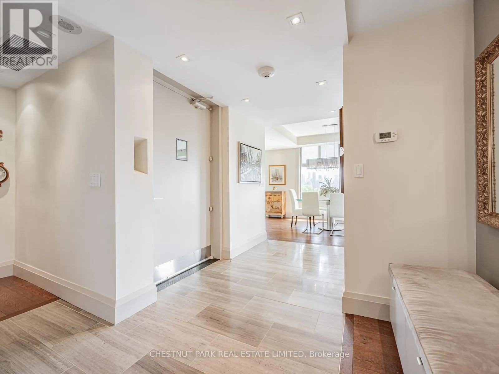 8 - 423 AVENUE ROAD