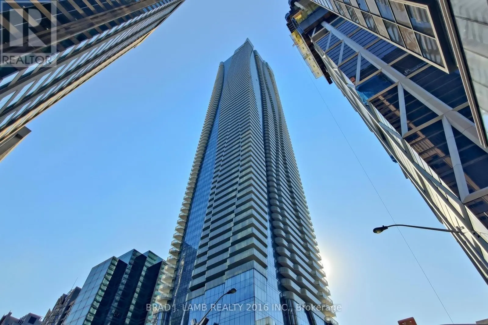 3903 - 1 BLOOR STREET E